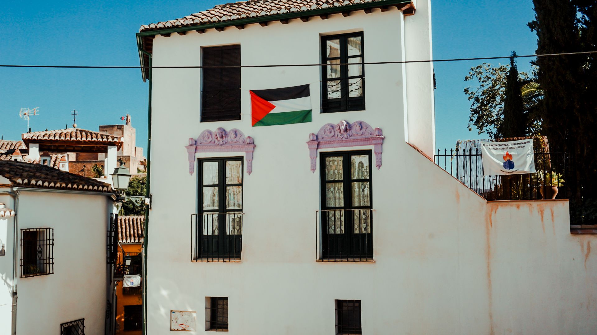 Granada's Albaicin And Sacromonte