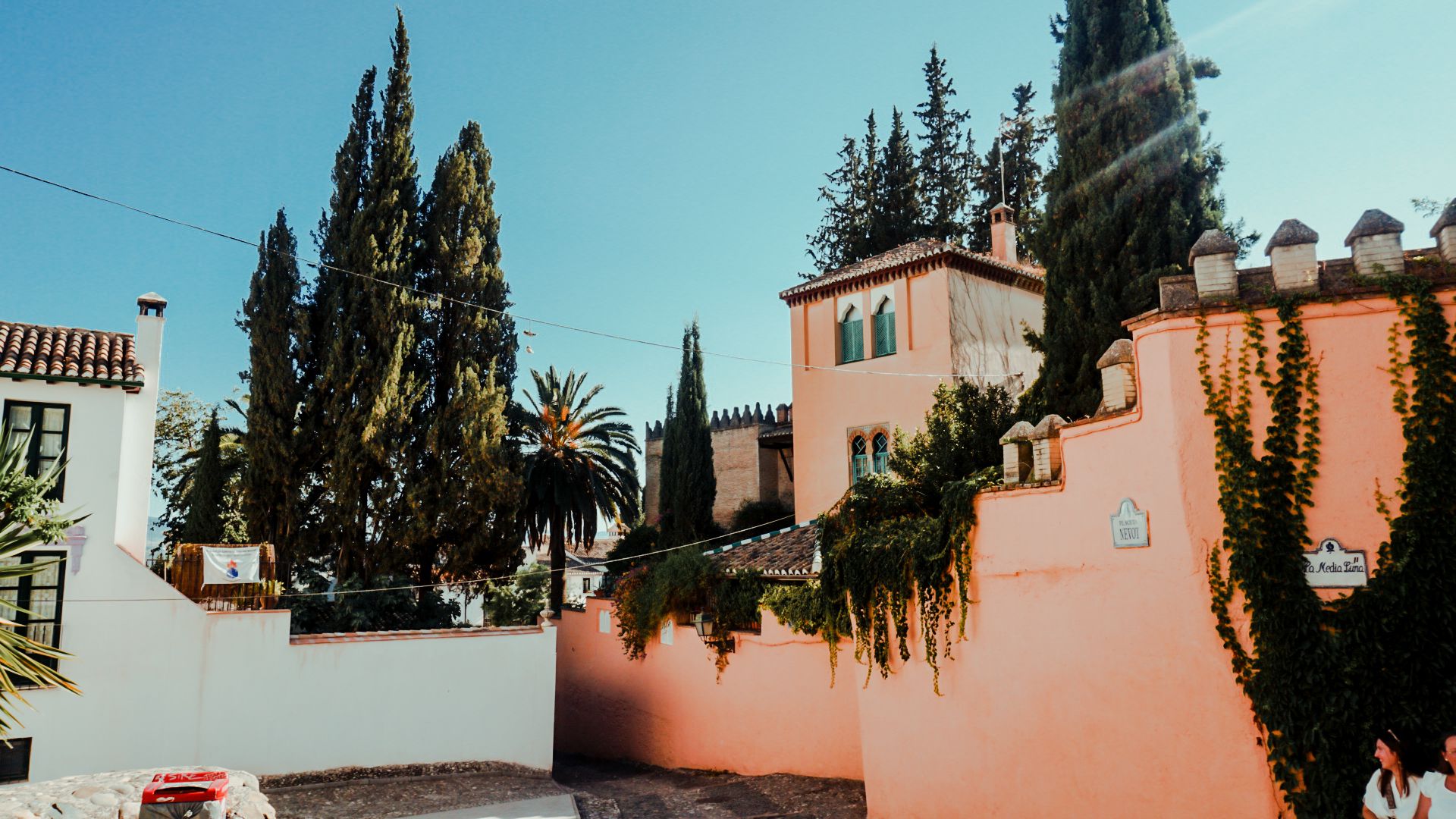Granada's Albayzin And Sacromonte