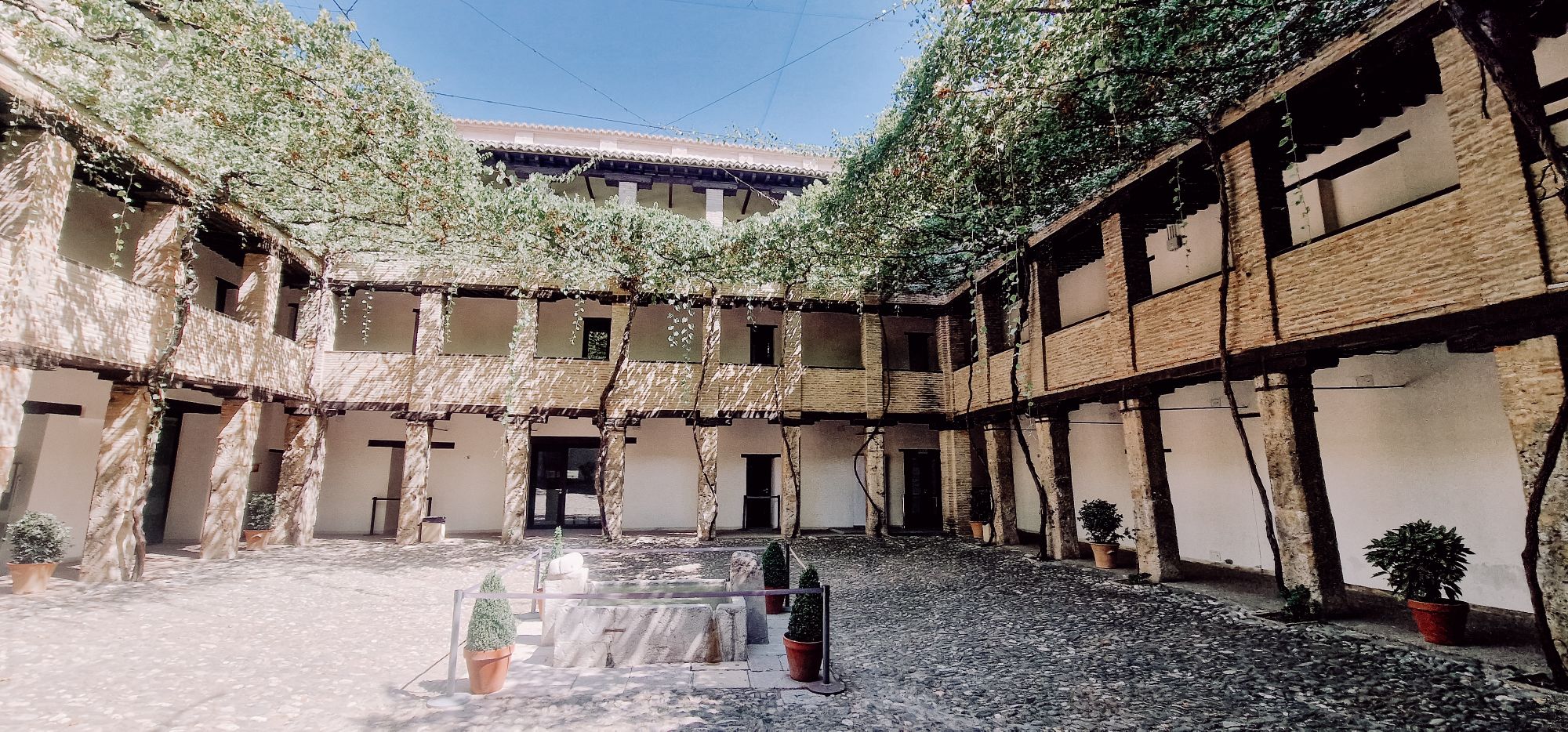 Exploring Granada Dobla de Oro