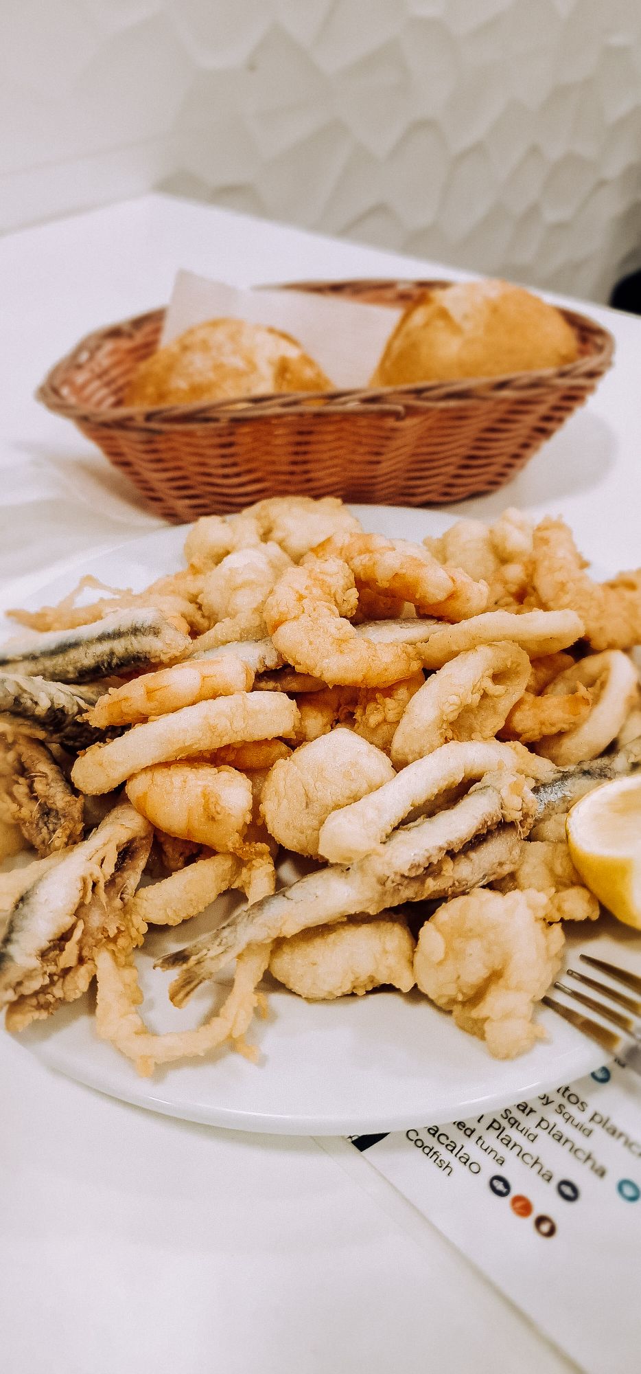 Los Diamantes Granada assortment of fried fish