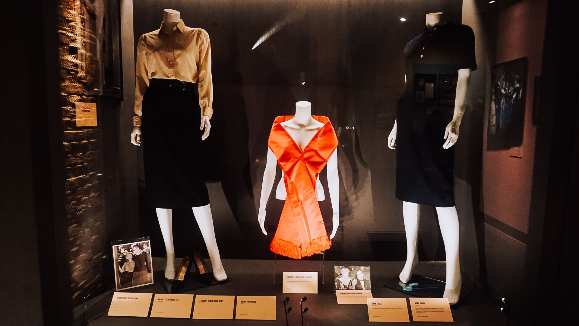 Marilyn Monroe outfit Arches London Bridge