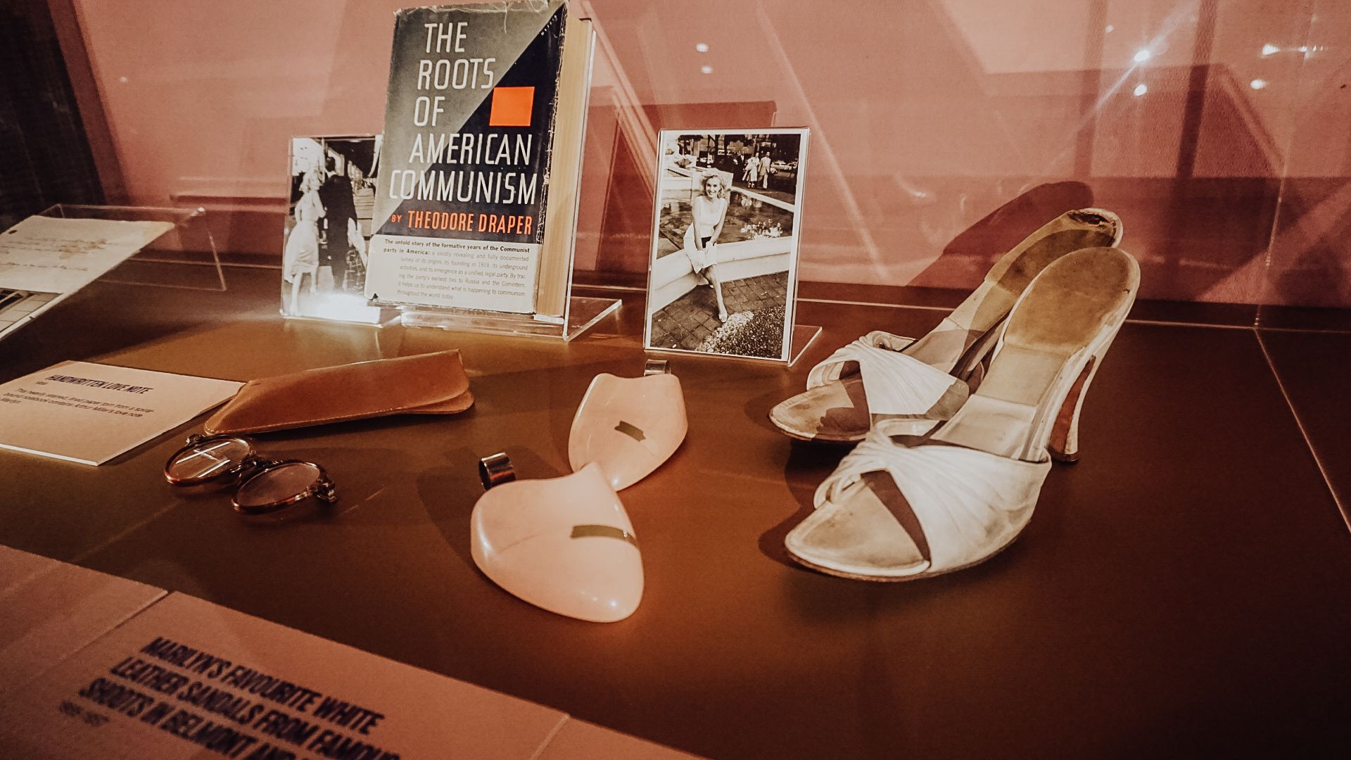 Marilyn Monroe outfit Arches London Bridge