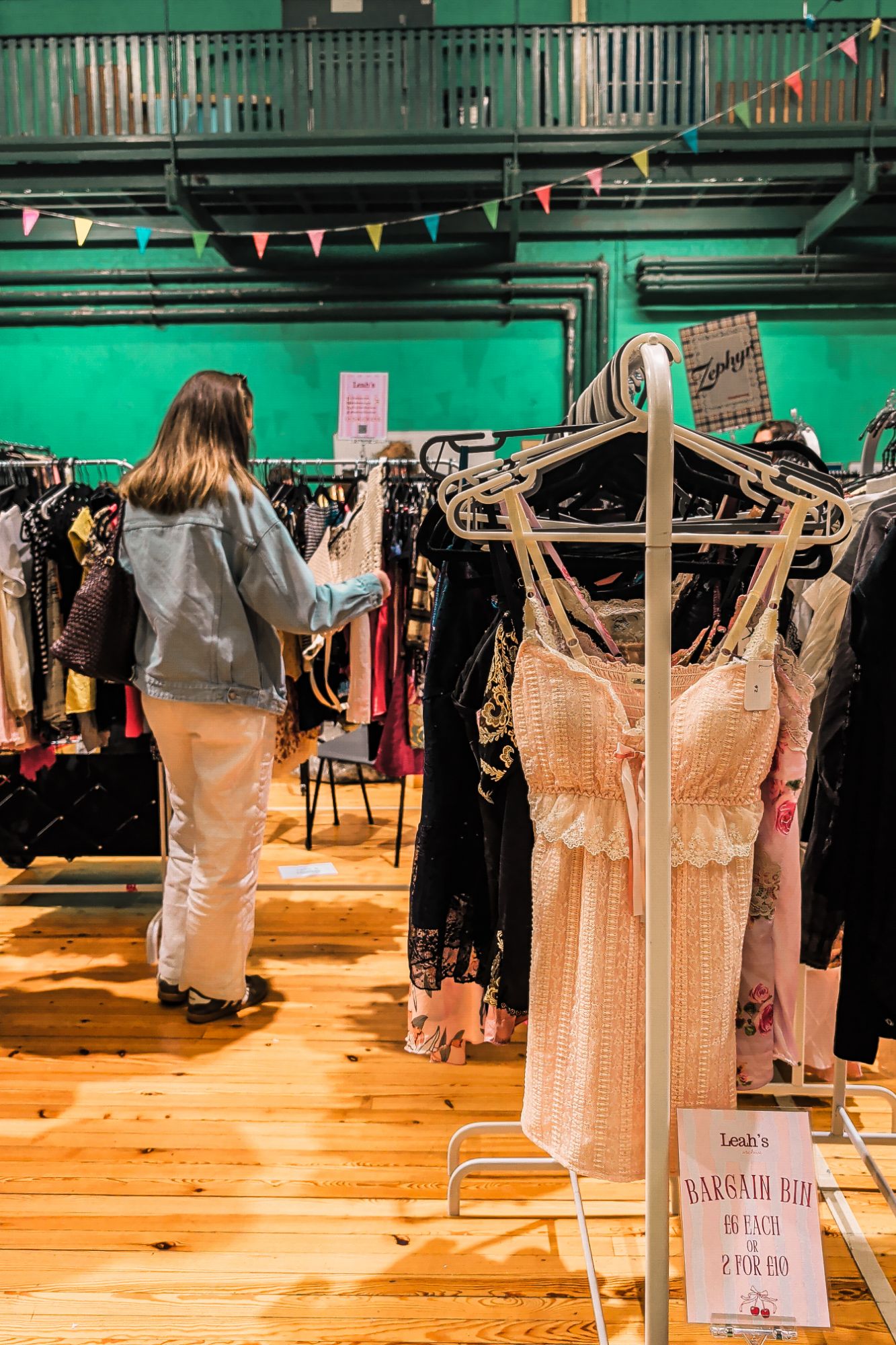 Catch Market York 90s & Y2K Clothes